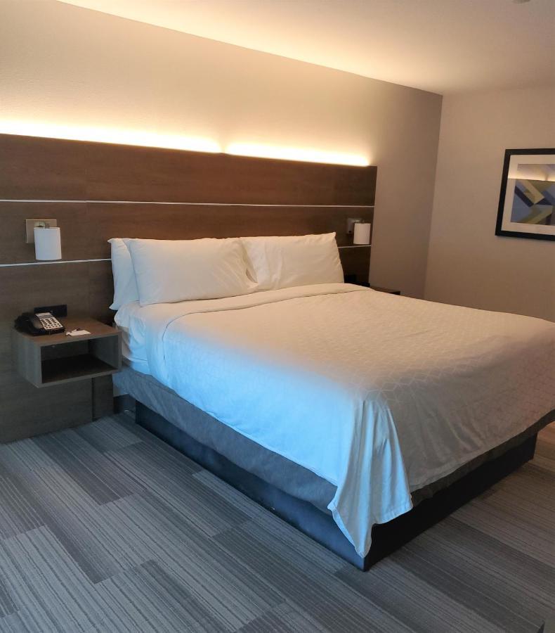 Holiday Inn Express & Suites San Antonio West Sea World Area By Ihg Zewnętrze zdjęcie